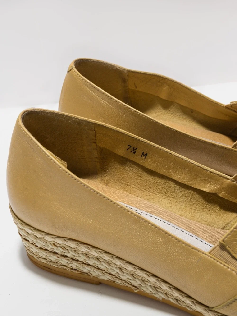 Andre Assous gold leather espadrille wedge 7.5